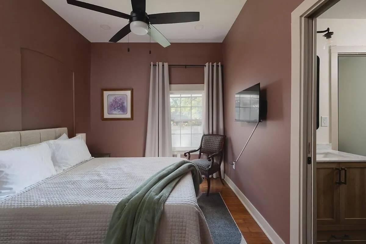Tatil Evi Blushing Pink Manor! Off Frankfort Ave! 8 Br! Louisville