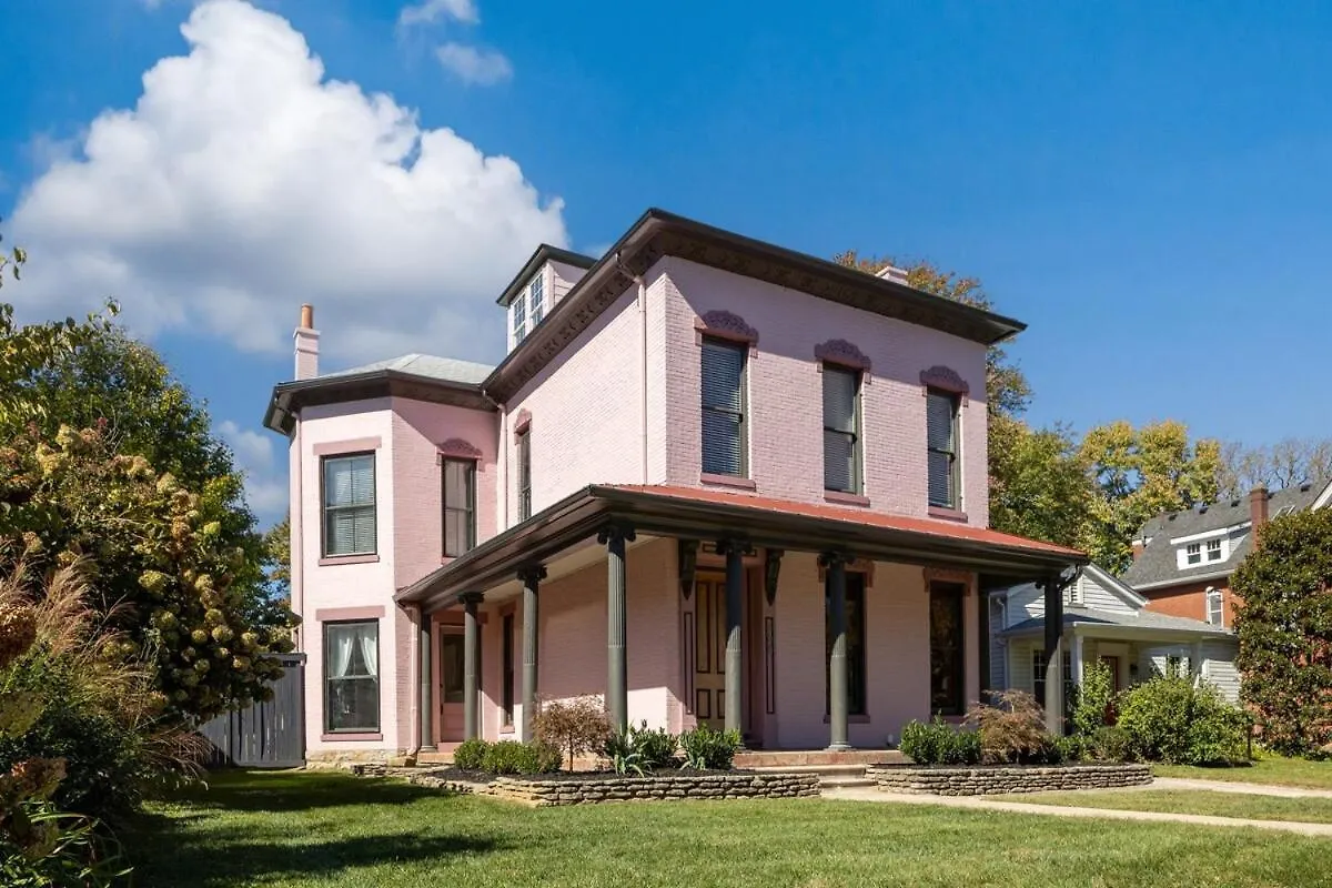 Blushing Pink Manor! Off Frankfort Ave! 8 Br! Louisville