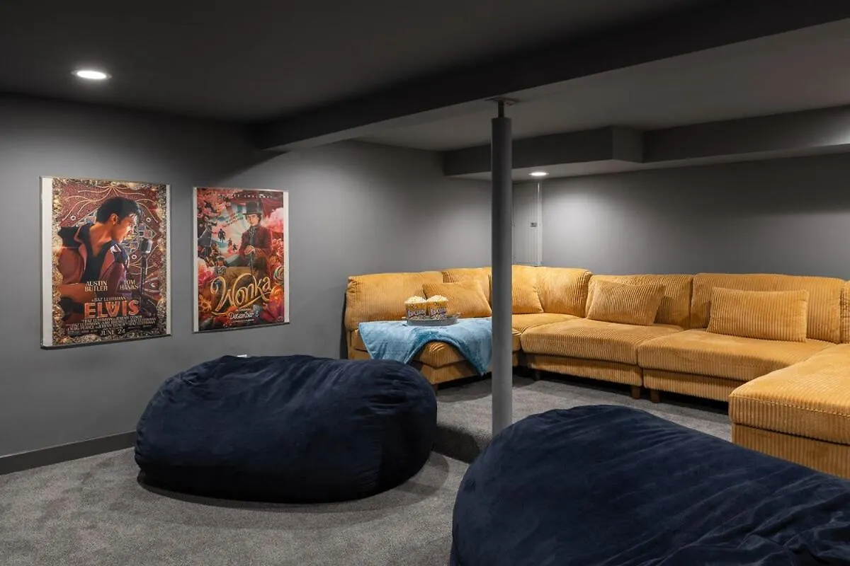 Blushing Pink Manor! Off Frankfort Ave! 8 Br! ルイスビル 米国