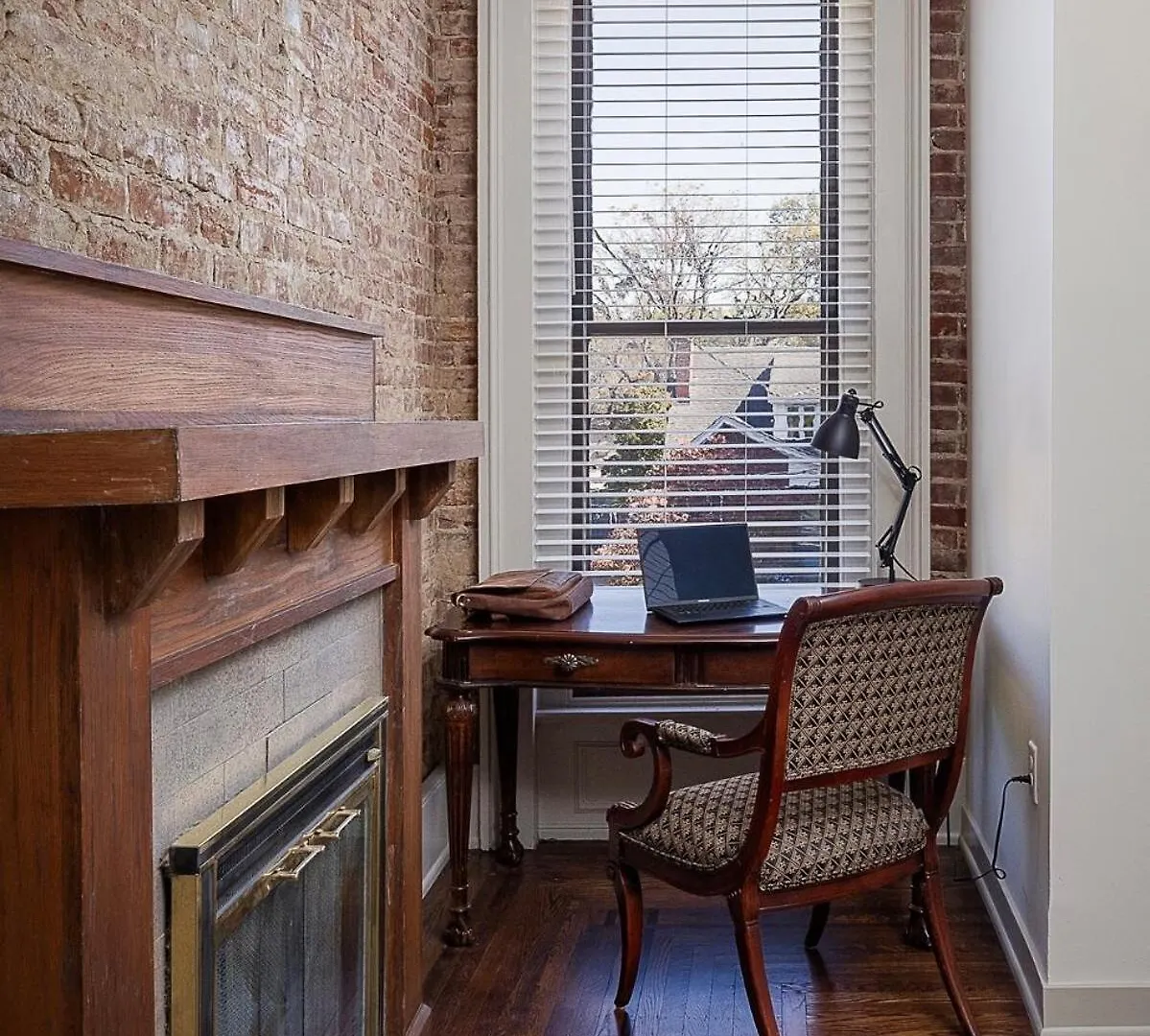 Blushing Pink Manor! Off Frankfort Ave! 8 Br! ルイスビル 0*,  米国
